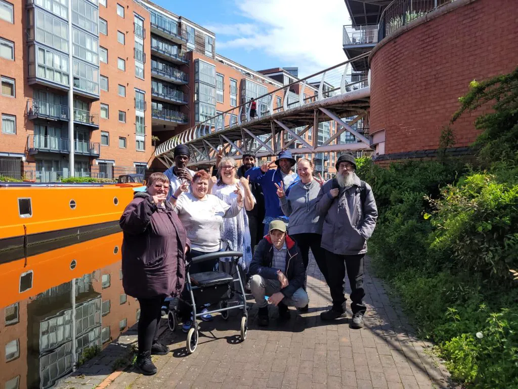 Wellbeing-walk-particpants-posing-by-the-canal
